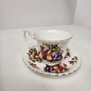 Royal Albert Bone China Tea Cup & Saucer #4486, Fruit Pear Peach Grapes 1970